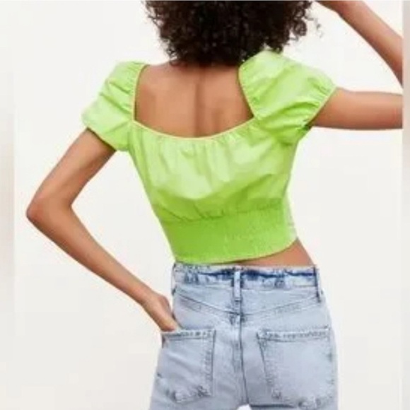 NWOT Zara Puff Sleeve Cropped Blouse M Bright Green - Picture 2 of 6